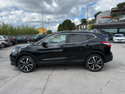 Nissan Qashqai 1.5 dCi Tekna (2)