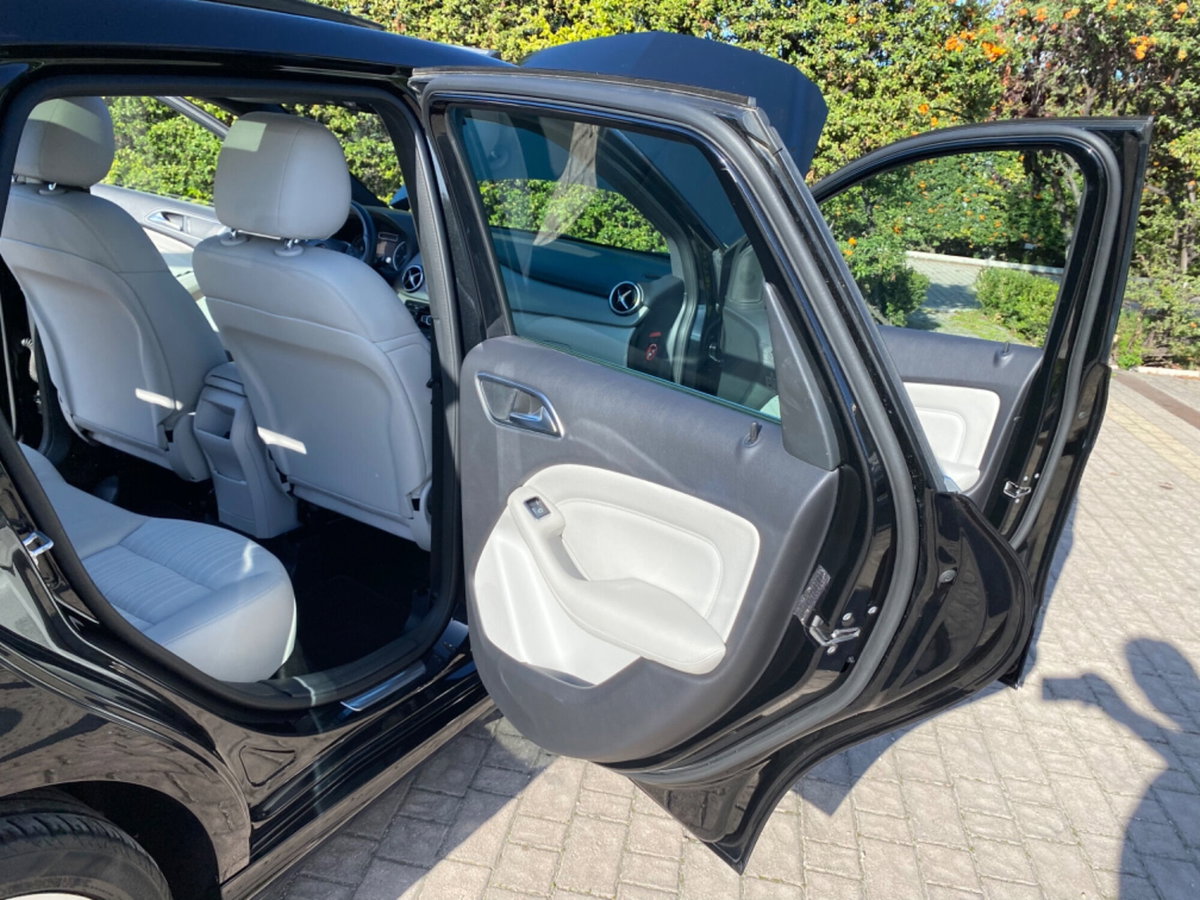 Mercedes-Benz Classe B 180 CDI Automatic Premium (19)