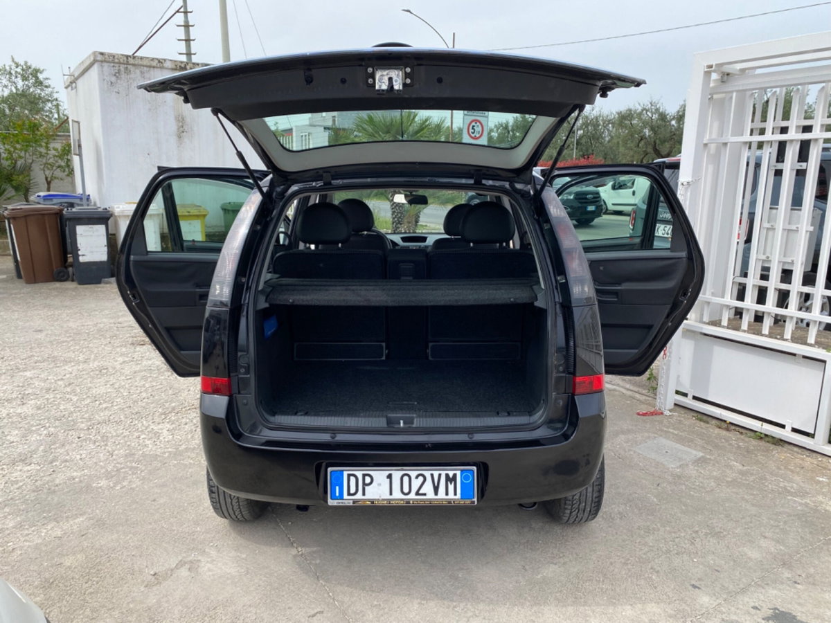 Opel Meriva 1.3 CDTI Cosmo (12)