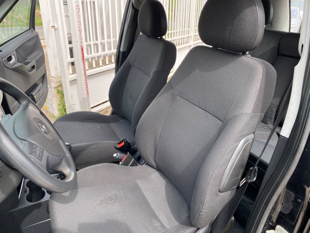 Opel Meriva 1.3 CDTI Cosmo (17)