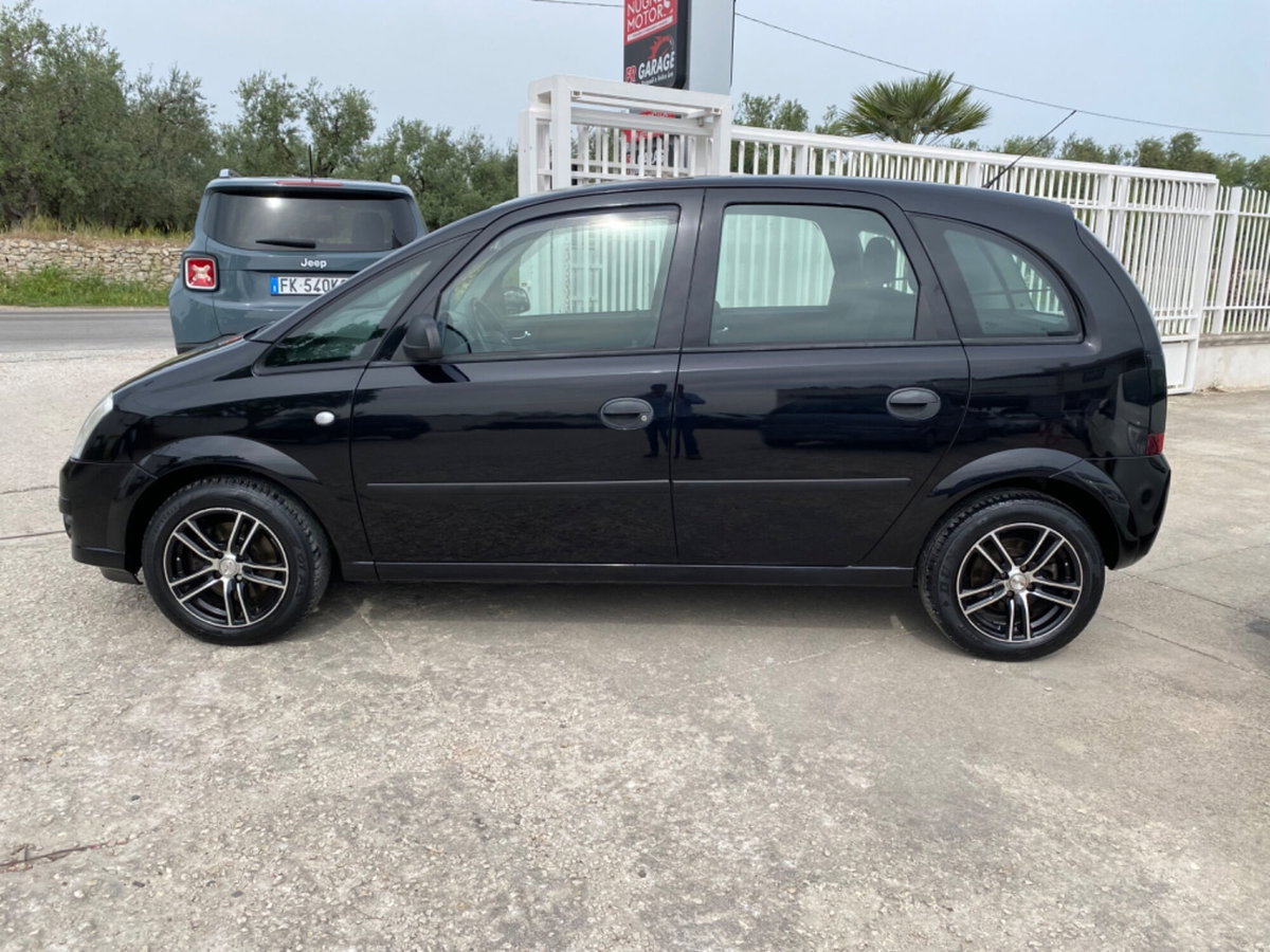 Opel Meriva 1.3 CDTI Cosmo (2)