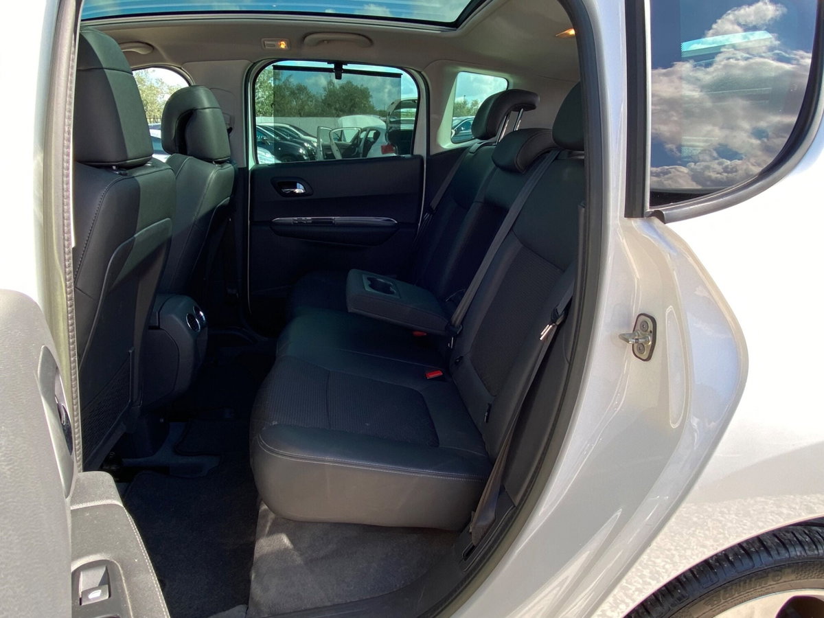 Peugeot 3008 2.0 HDi 163CV aut. Allure (18)