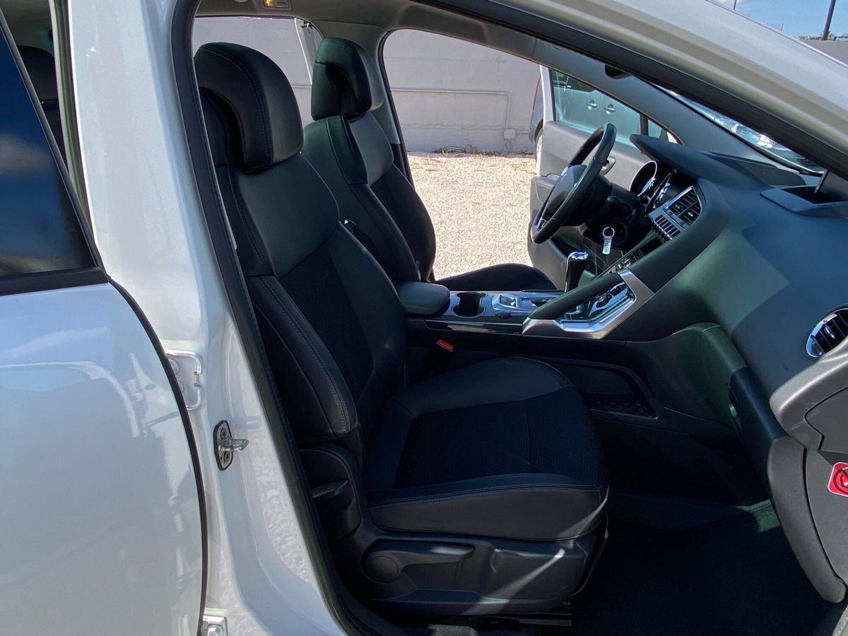 Peugeot 3008 2.0 HDi 163CV aut. Allure (20)