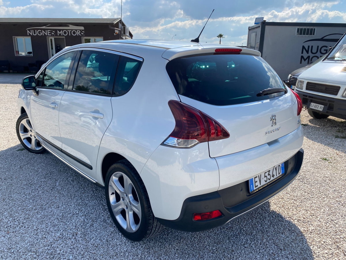 Peugeot 3008 2.0 HDi 163CV aut. Allure (3)