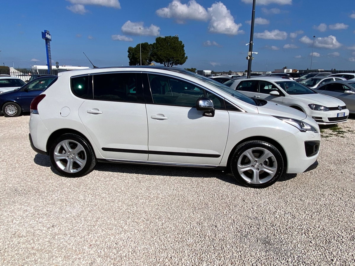 Peugeot 3008 2.0 HDi 163CV aut. Allure (6)