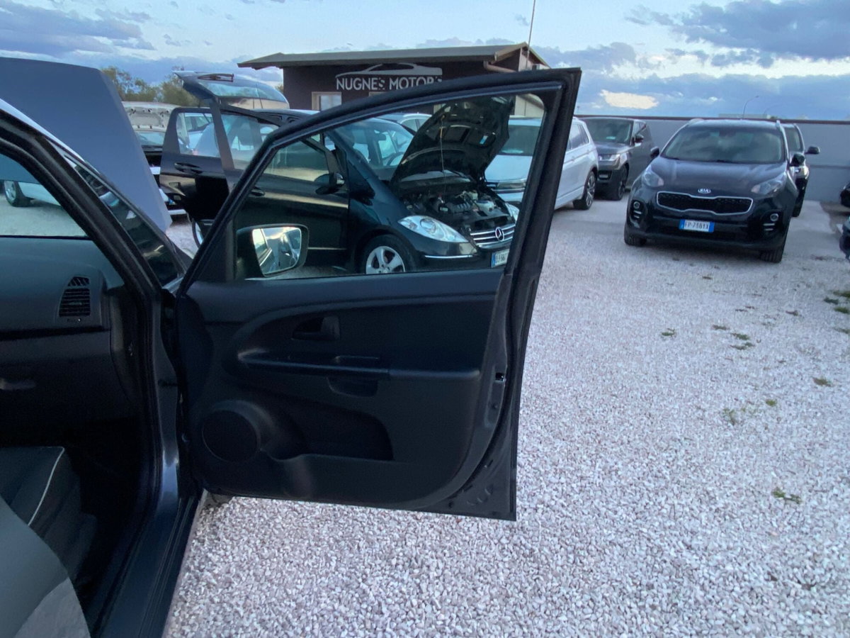 Kia Venga 1.4 CRDi 90CV WGT Fullsky (15)