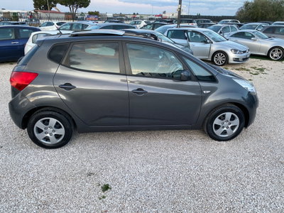 Kia Venga 1.4 CRDi 90CV WGT Fullsky (2)