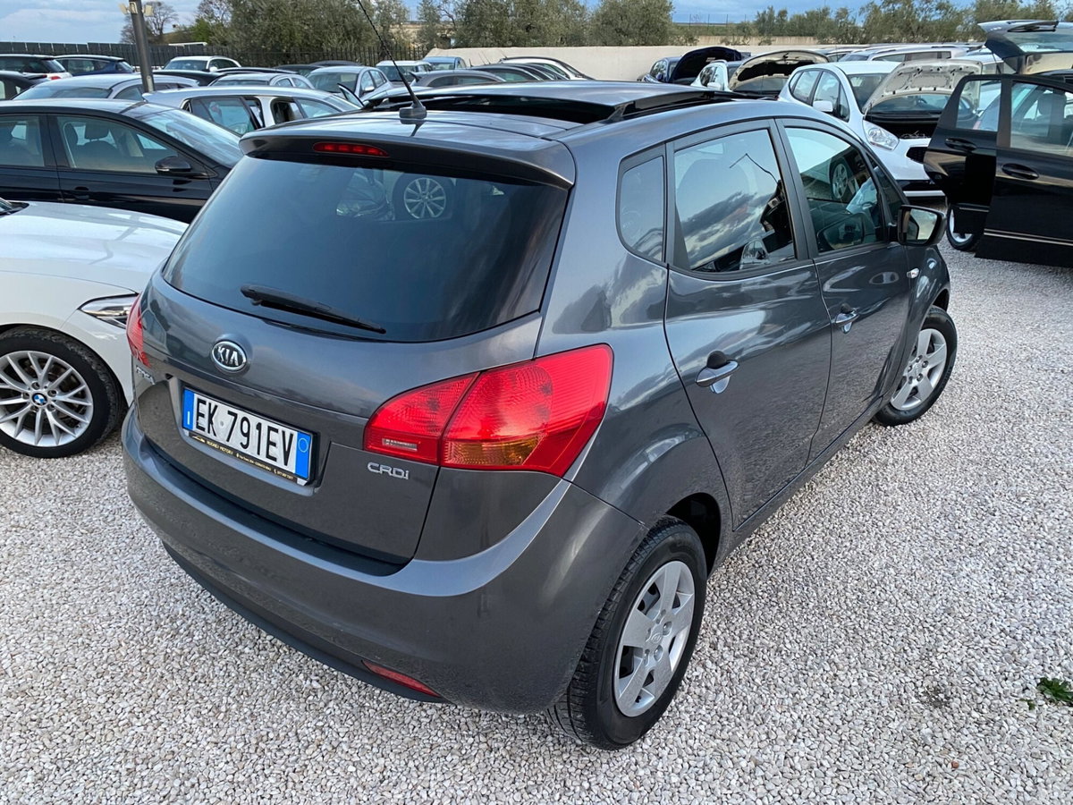 Kia Venga 1.4 CRDi 90CV WGT Fullsky (3)