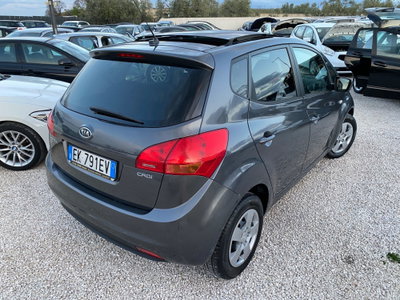 Kia Venga 1.4 CRDi 90CV WGT Fullsky (3)
