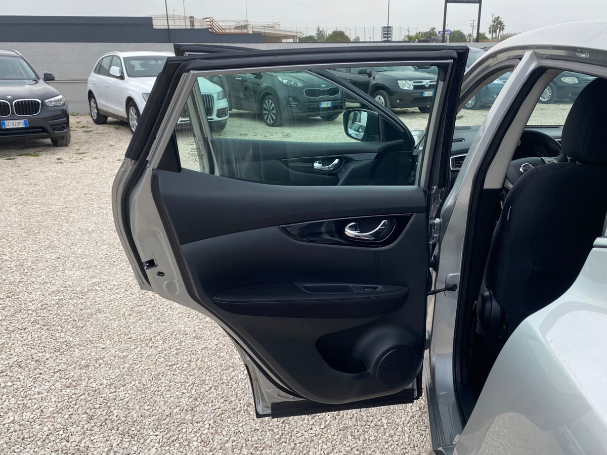 Nissan Qashqai 1.5 dCi Tekna (13)