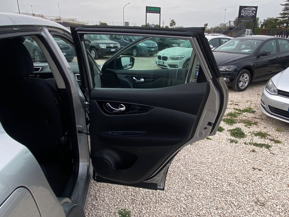 Nissan Qashqai 1.5 dCi Tekna (16)