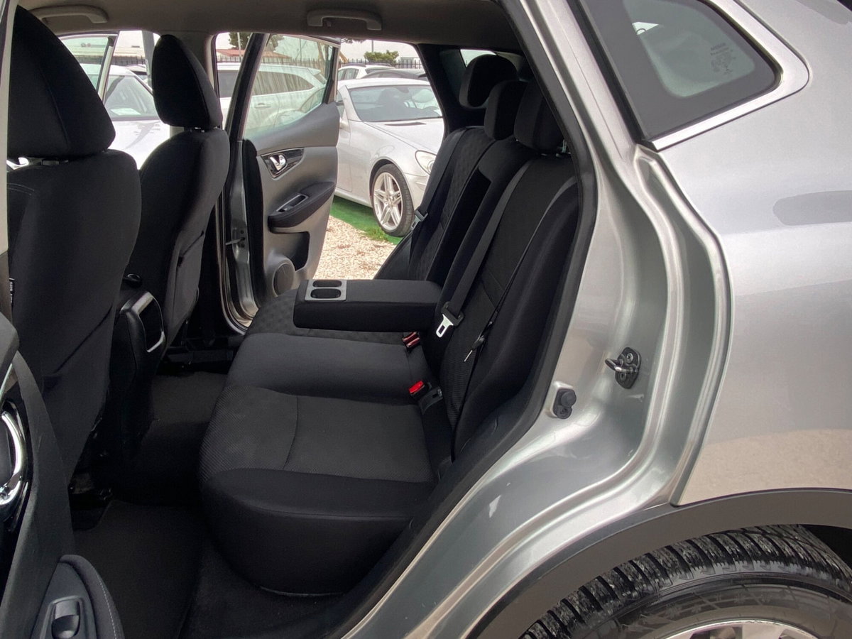 Nissan Qashqai 1.5 dCi Tekna (19)
