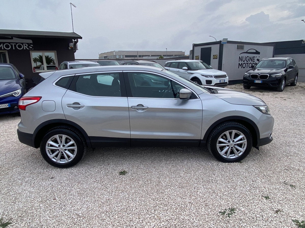 Nissan Qashqai 1.5 dCi Tekna (2)