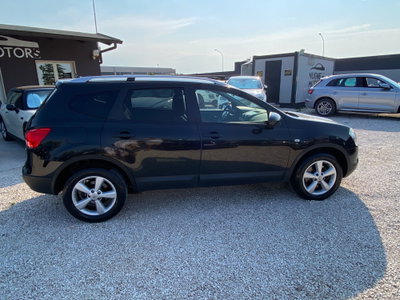 Nissan Qashqai 2.0 dCi DPF Tekna (6)