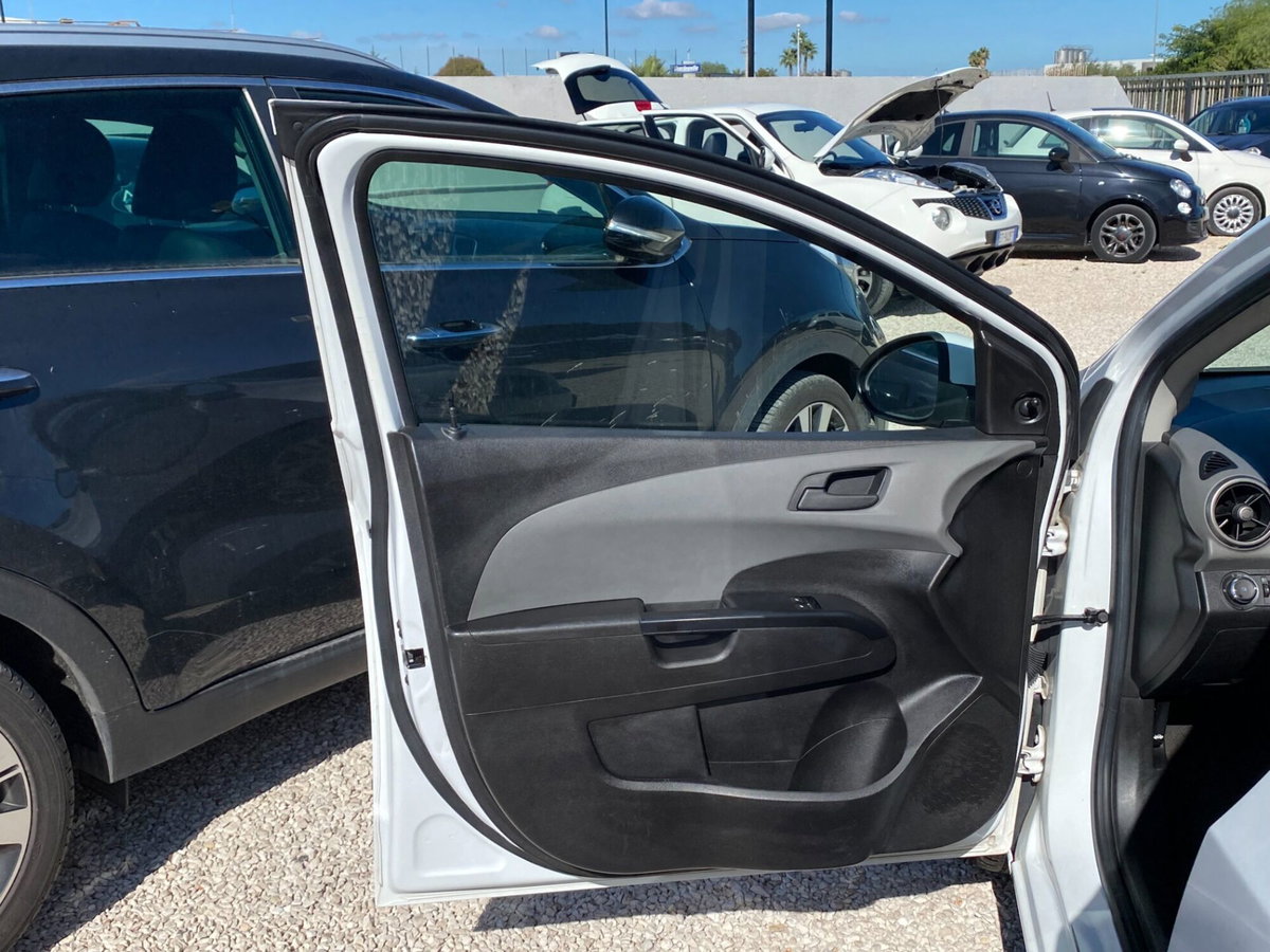 Chevrolet Aveo 1.2 86CV 5 porte LT (10)