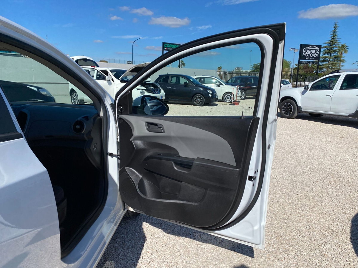 Chevrolet Aveo 1.2 86CV 5 porte LT (15)