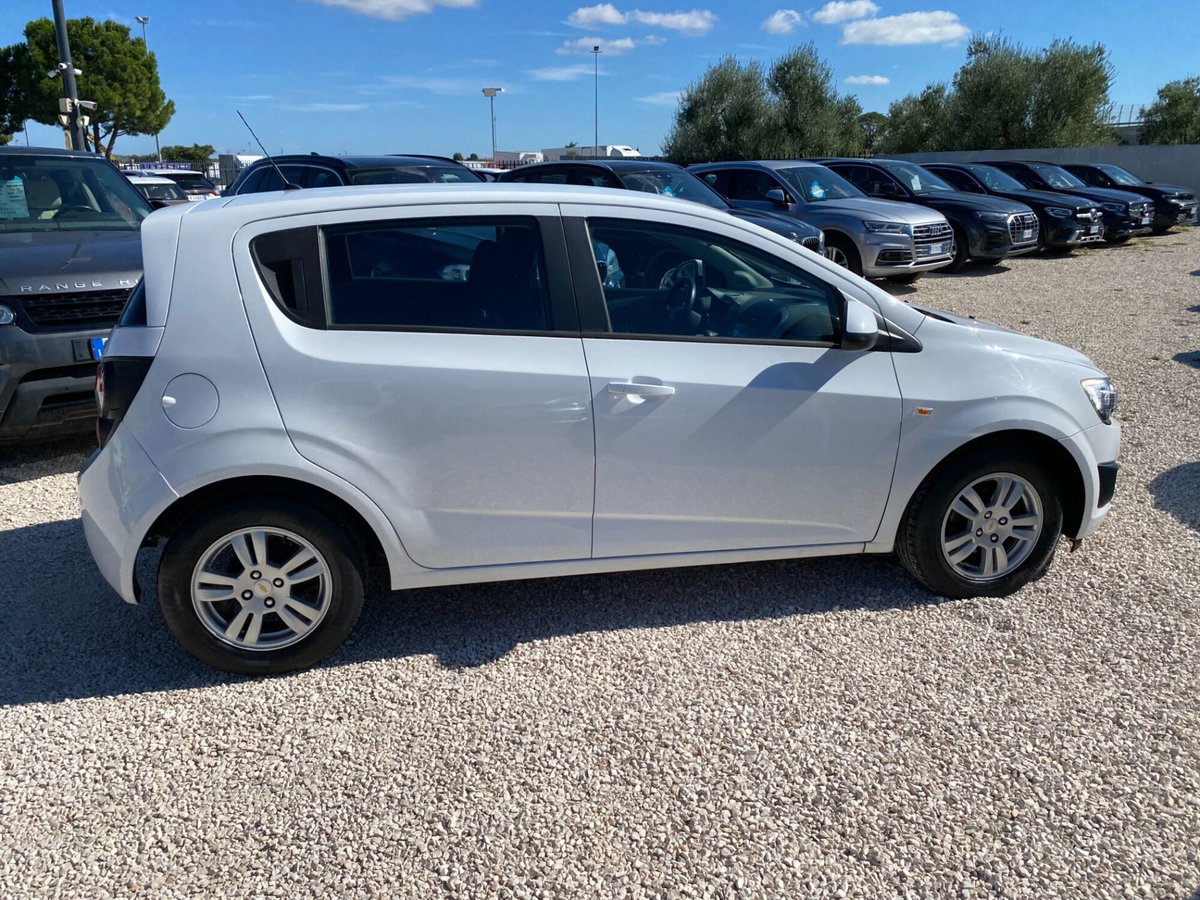 Chevrolet Aveo 1.2 86CV 5 porte LT (6)