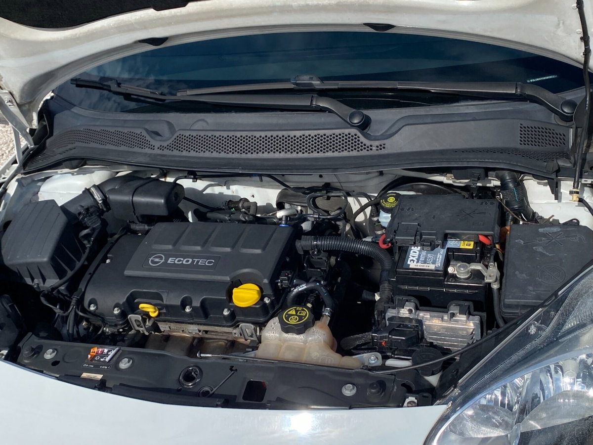 Opel Adam 1.2 70 CV Jam (10)