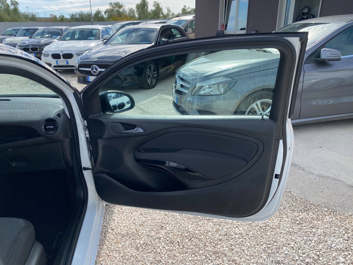 Opel Adam 1.2 70 CV Jam (14)