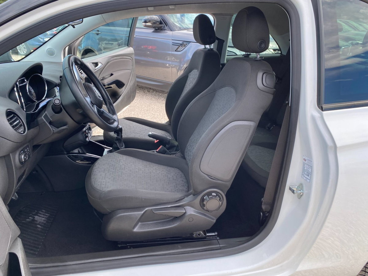 Opel Adam 1.2 70 CV Jam (15)