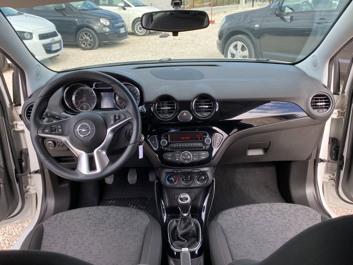 Opel Adam 1.2 70 CV Jam (20)