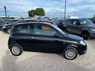Lancia Ypsilon 1.2 Oro Giallo (2)