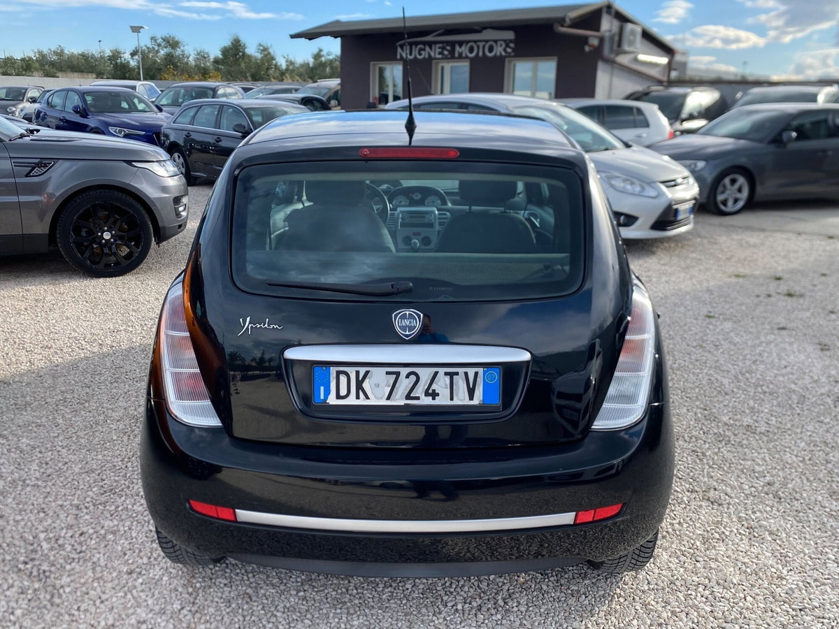 Lancia Ypsilon 1.2 Oro Giallo (4)