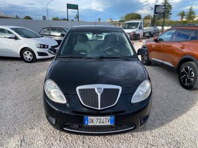 Lancia Ypsilon 1.2 Oro Giallo (8)