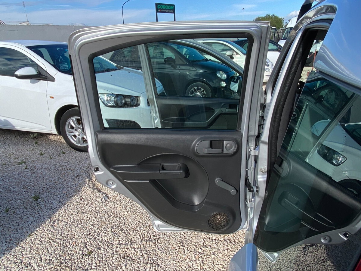 Fiat Panda 1.2 Emotion (11)