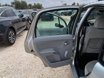 Citroen C3 1.1 airdream Elegance (12)