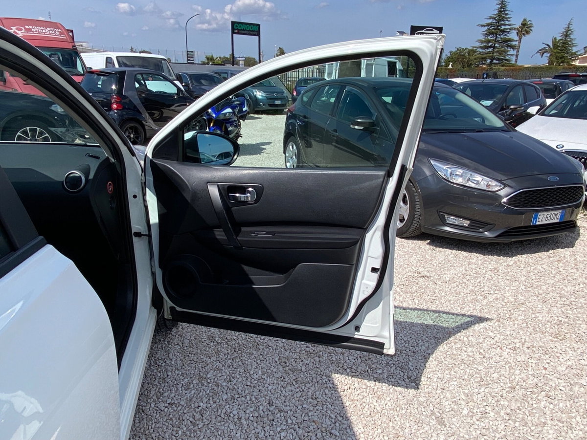 Nissan Qashqai 1.5 dCi DPF Tekna (15)