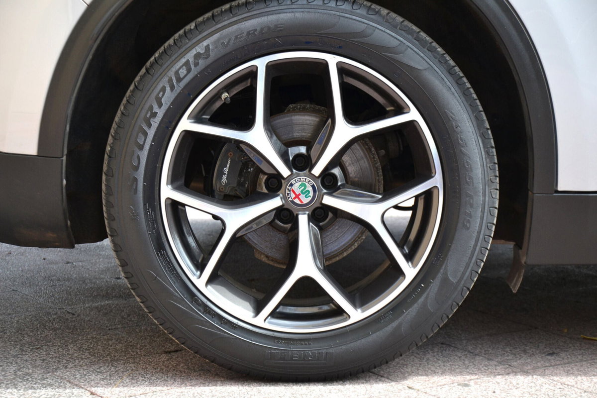 Alfa Romeo Stelvio Stelvio 2.2 Turbodiesel 190 CV AT8 Q4 Sprint (18)
