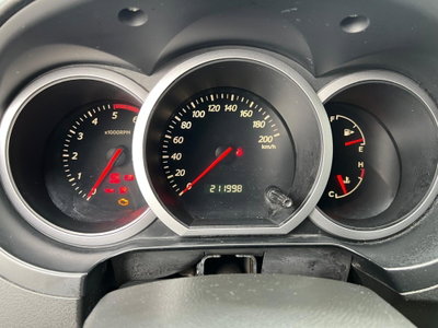 Suzuki Grand Vitara 1.9 DDiS 3 porte (11)