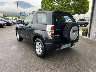 Suzuki Grand Vitara 1.9 DDiS 3 porte (4)