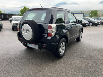 Suzuki Grand Vitara 1.9 DDiS 3 porte (5)