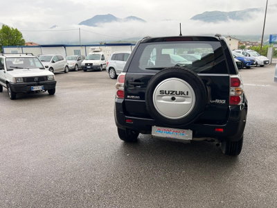 Suzuki Grand Vitara 1.9 DDiS 3 porte (6)