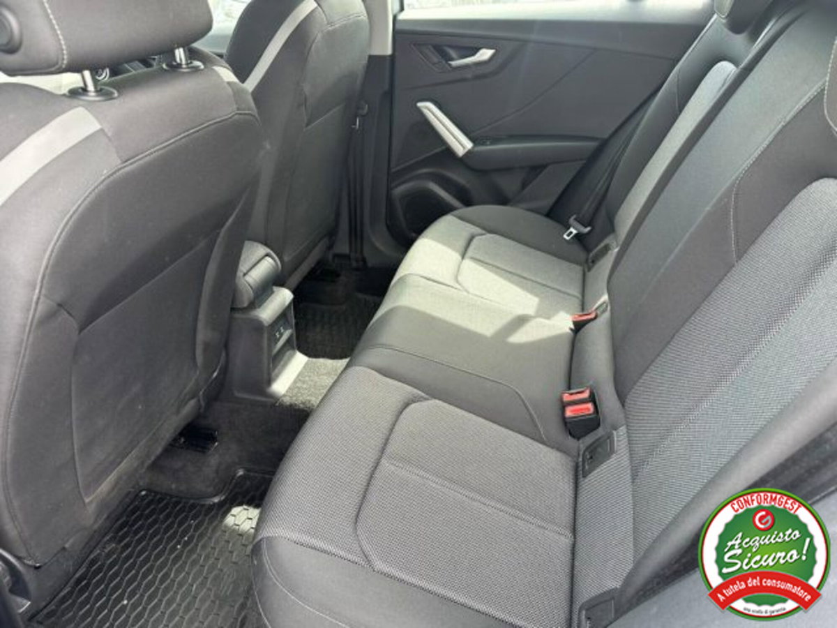 Audi Q2 Q2 35 TFSI S tronic Business (13)
