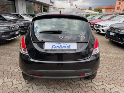 Lancia Ypsilon 0.9 TwinAir 85 CV 5 porte Metano Ecochic Gold (5)
