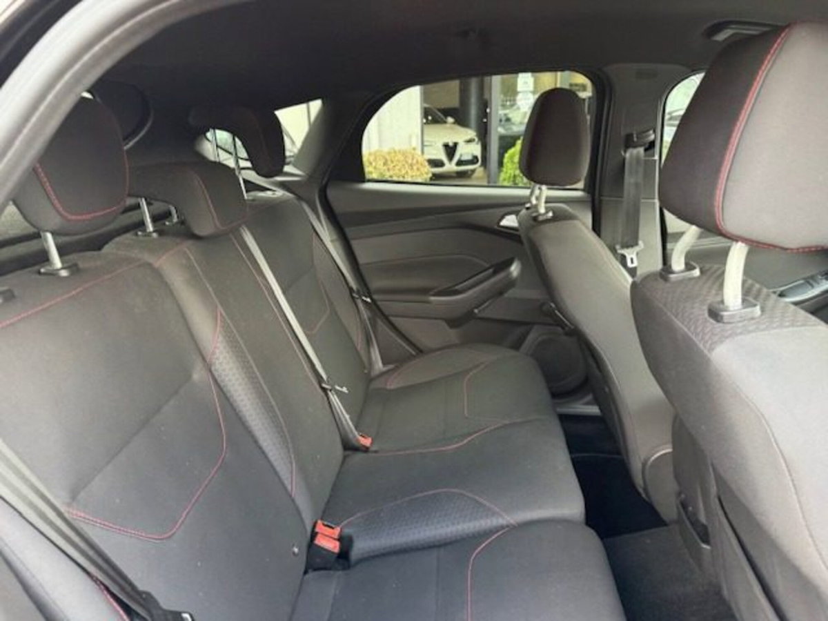 Ford Focus 1.0 EcoBoost 125 CV Start&Stop ST Line (12)