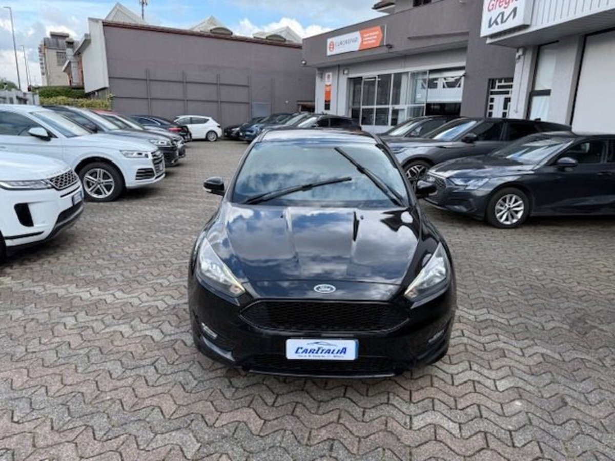 Ford Focus 1.0 EcoBoost 125 CV Start&Stop ST Line (2)