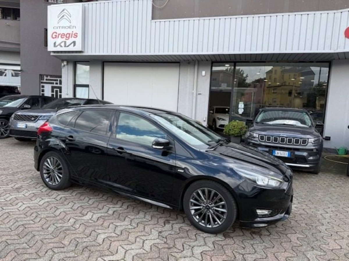 Ford Focus 1.0 EcoBoost 125 CV Start&Stop ST Line (6)