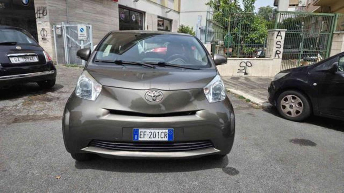 Toyota iQ 1.0 Sol (2)