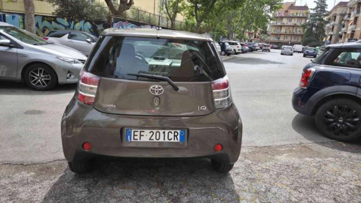 Toyota iQ 1.0 Sol (5)