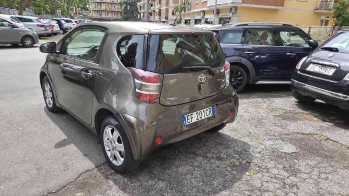 Toyota iQ 1.0 Sol (6)