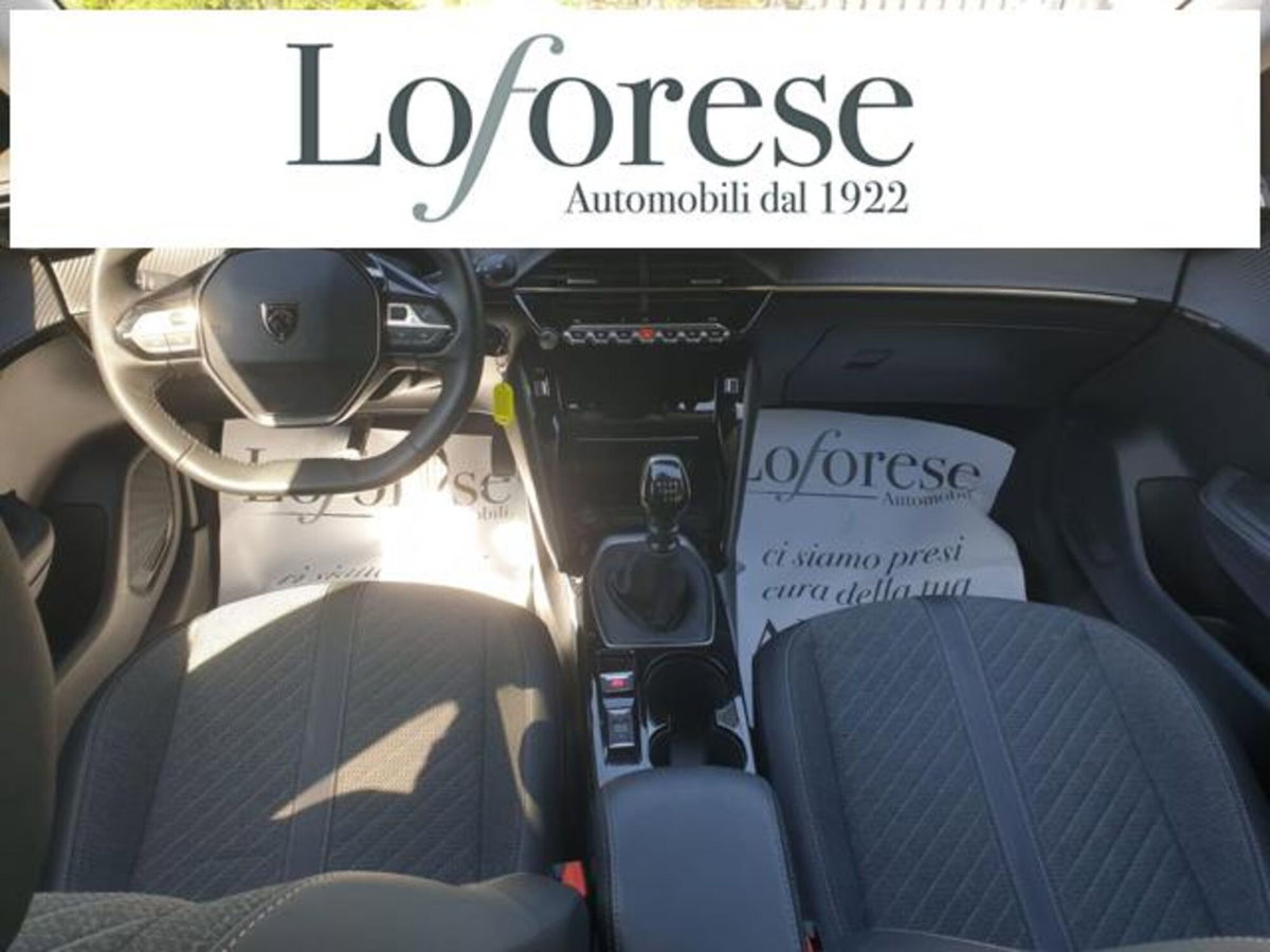 Peugeot 208 1.2 turbo Allure 100cv (9)