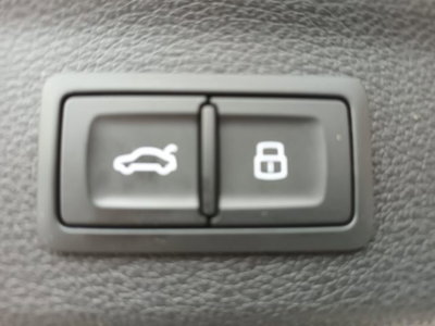 Audi Q3 35 2.0 tdi s-tronic (16)