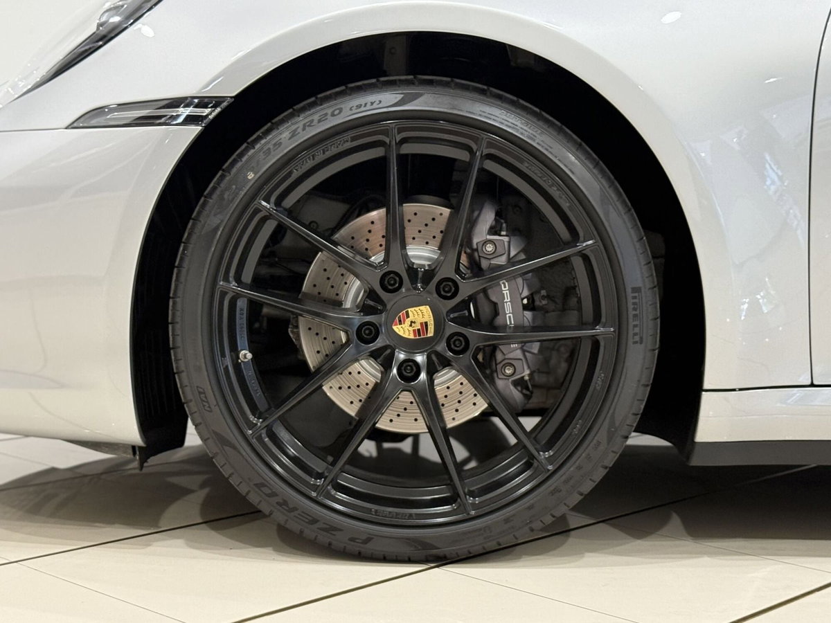 Porsche 911 Coupé Carrera 4S (11)