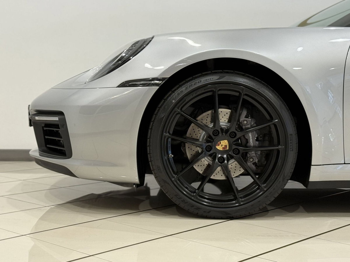 Porsche 911 Coupé Carrera 4S (12)
