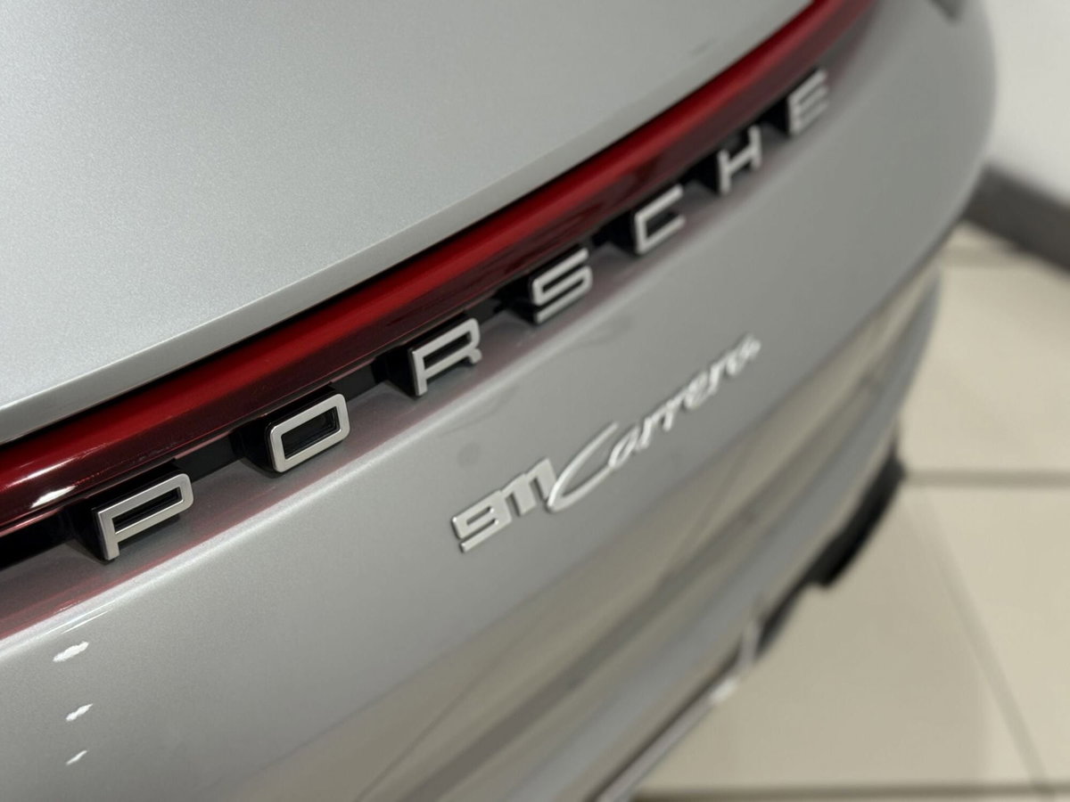 Porsche 911 Coupé Carrera 4S (14)