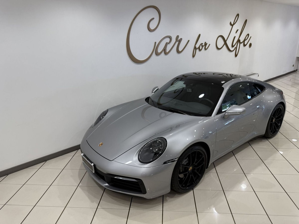 Porsche 911 Coupé Carrera 4S (4)